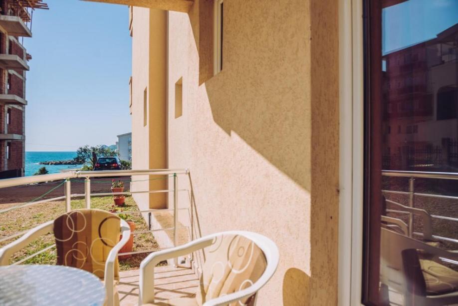Apartmani Lasta Dobra Voda Zewnętrze zdjęcie