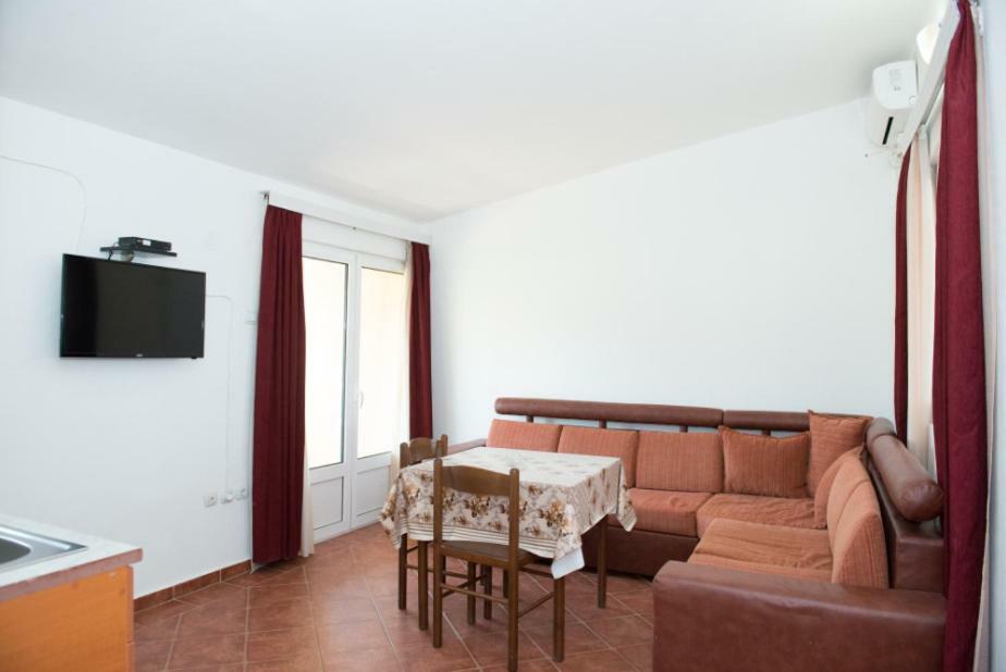 Apartmani Lasta Dobra Voda Zewnętrze zdjęcie
